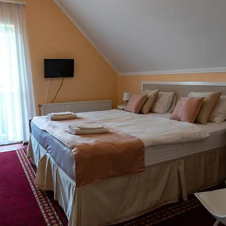 Magnolia Apartmanhaz Апартаменты Балатонфюред