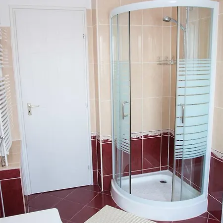 Magnolia Apartmanhaz * Balatonfured