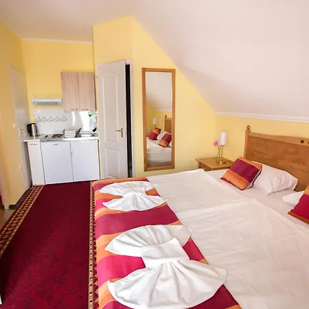 Magnolia Apartmanhaz Апартаменты *