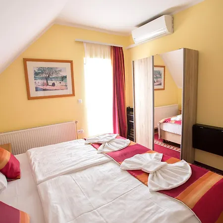 Magnolia Apartmanhaz Apartment Balatonfured