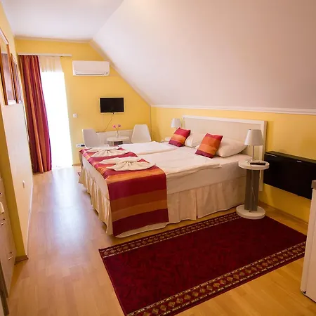 Magnolia Apartmanhaz Apartment *